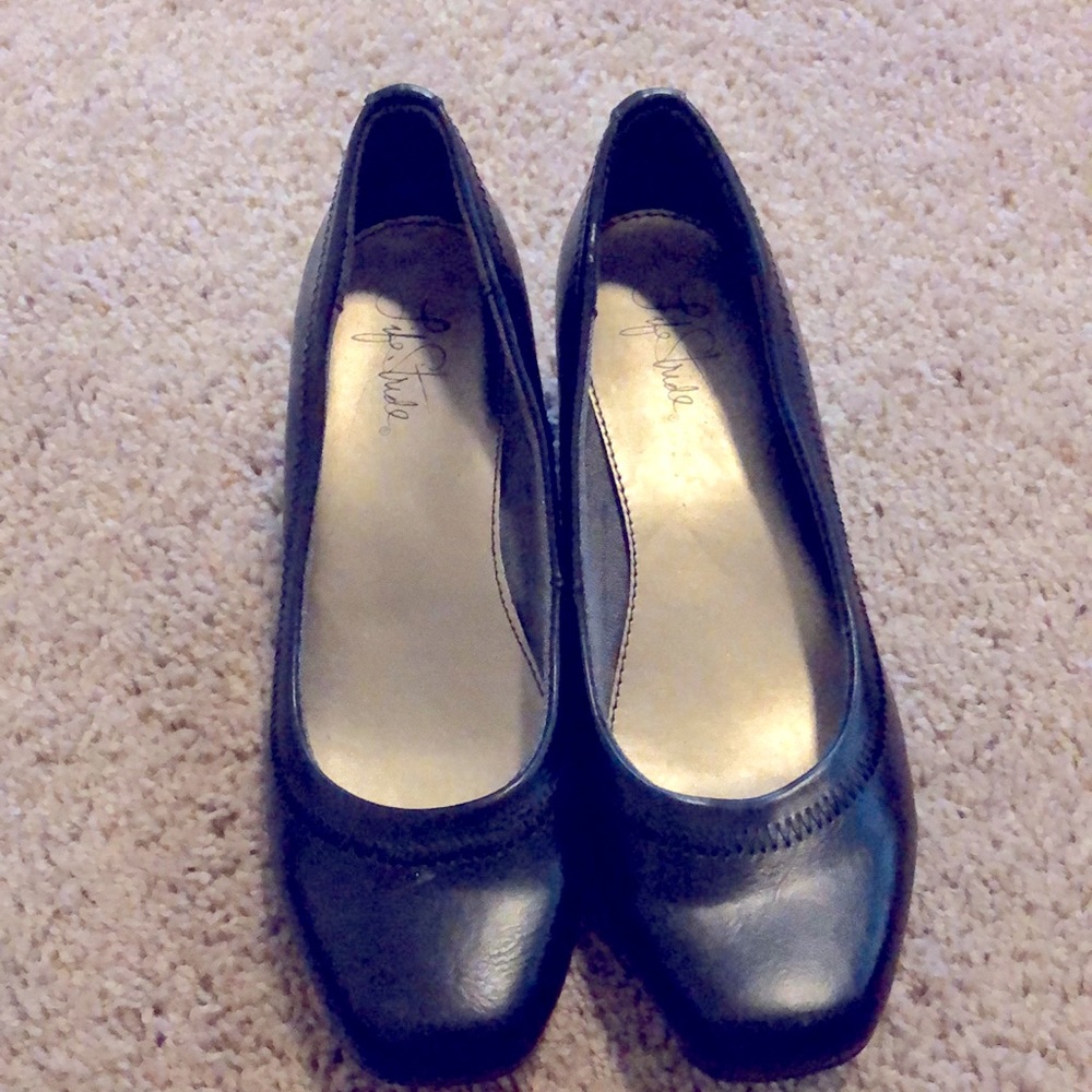 Life Stride Ladies Wedge Shoes Size 7
